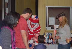 gacy serving snowcones